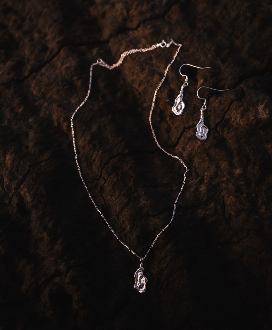 Waterhole necklace